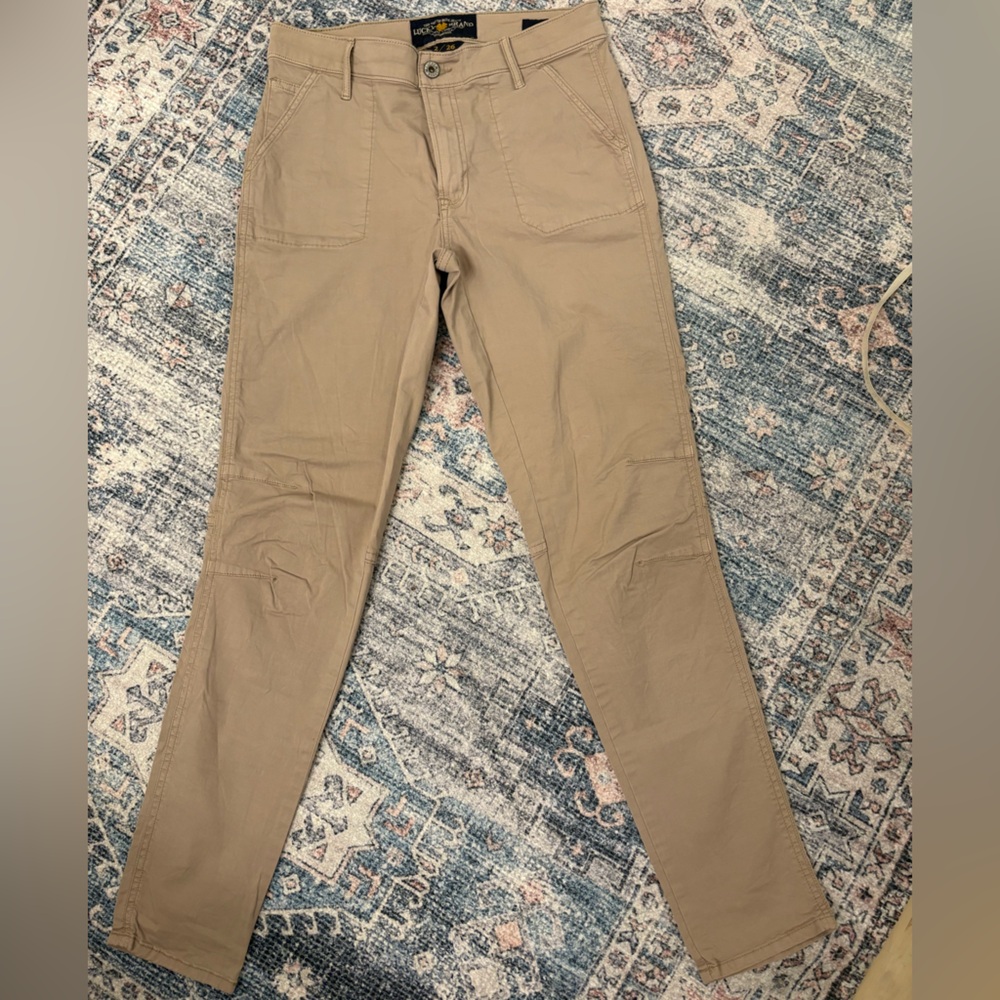 Lucky Brand Women’s Tan Cargo Pants